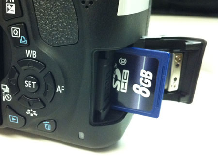 Inserting an SDHC memory card into the Canon Rebel T3i camera